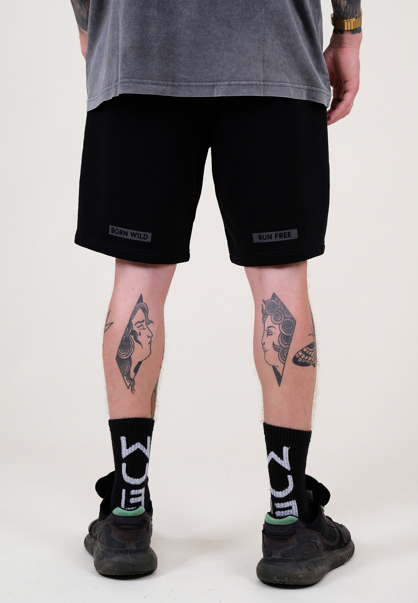 65°122 Shorts, Black reflector